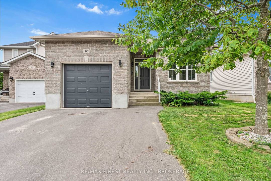 Discover the fully finished lower level of 995 Swanfield Street, a self contained in law suite offering excellent privacy and functionality.