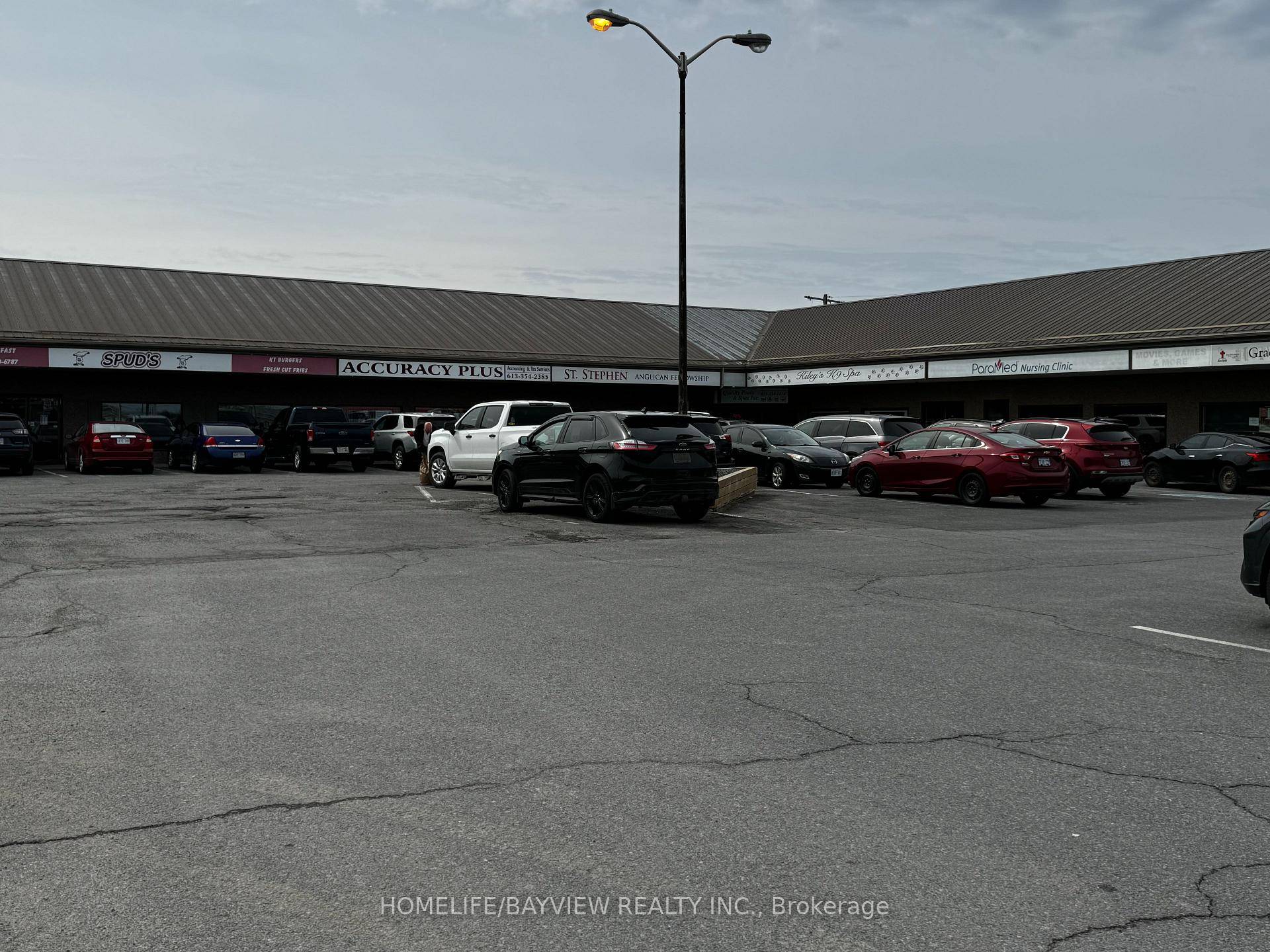 Very Attractive and Well located Commercial Plaza on a 2.