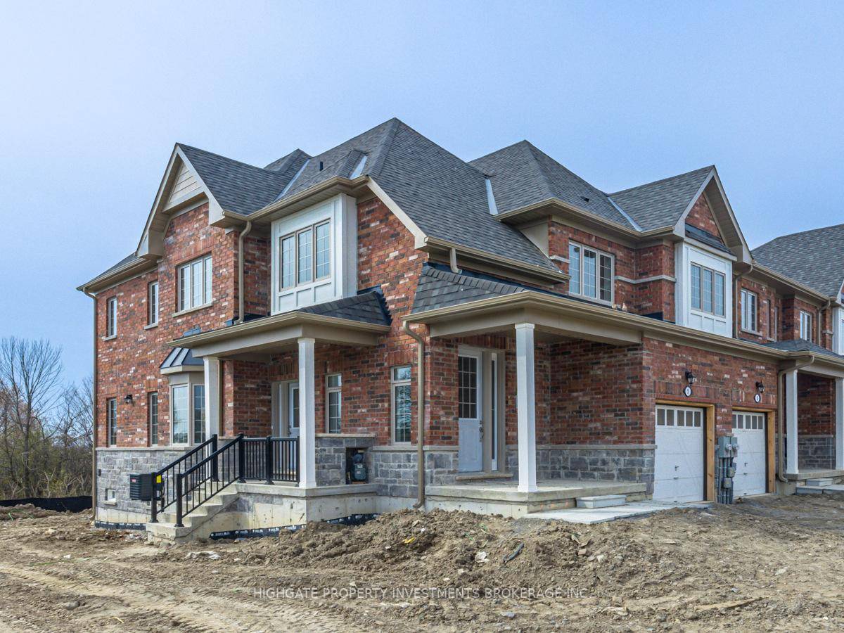 Bright amp ; Spacious 4 Bed, 3 Bath With 3 Car Parking.