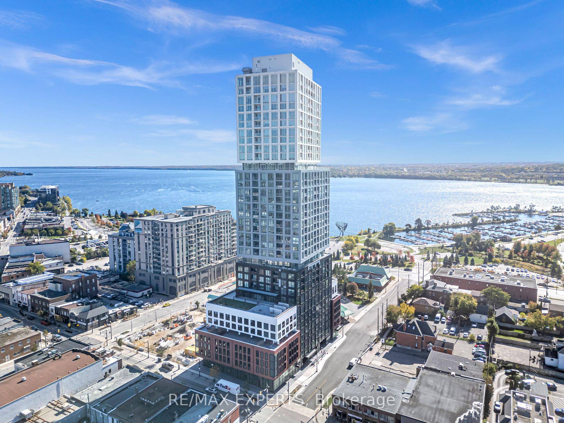 Welcome to 39 Mary St., Barrie !