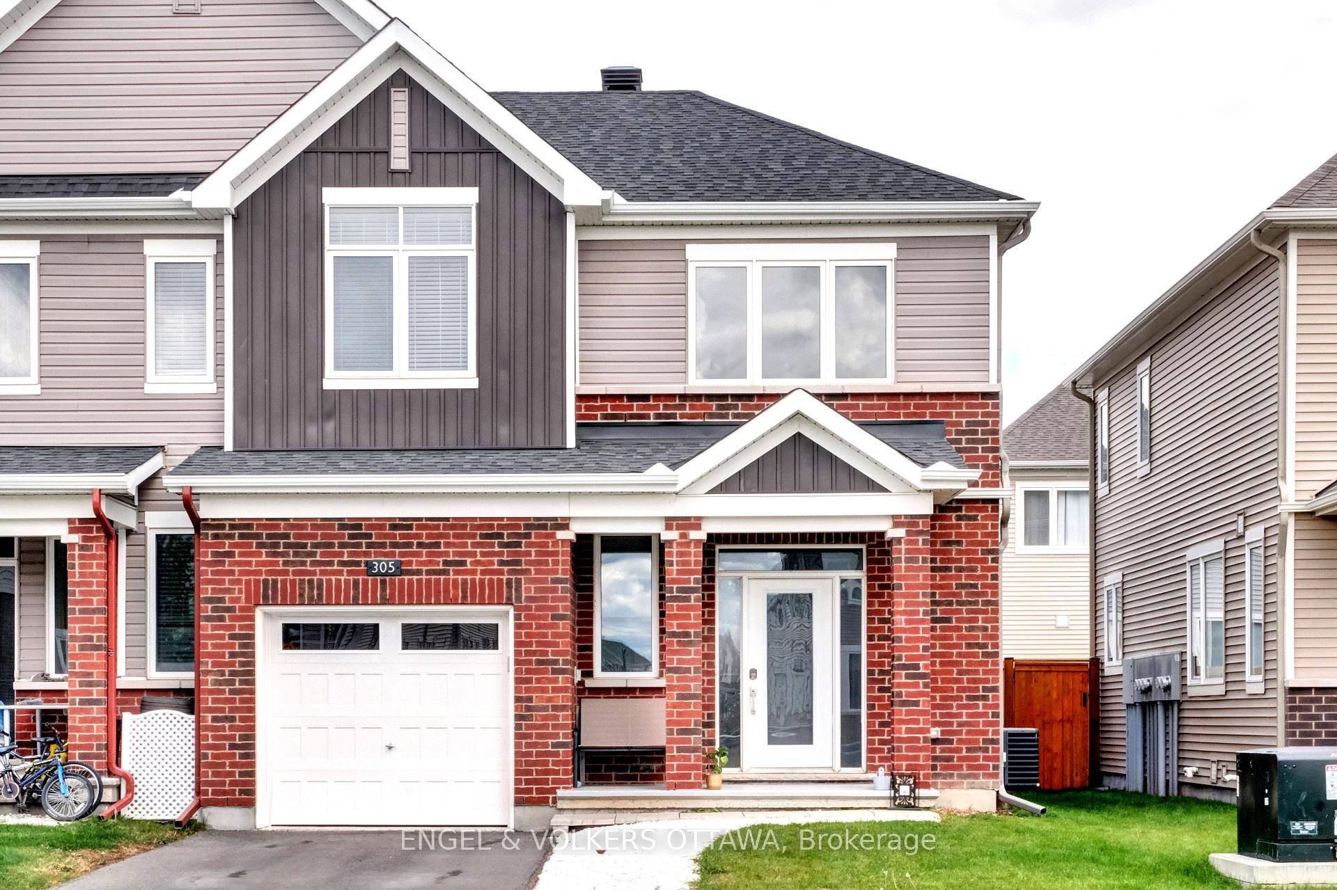Bright and spacious end unit townhome in the newly developed Orle ans Village enclave, part of the sought after Chapel Hill community.