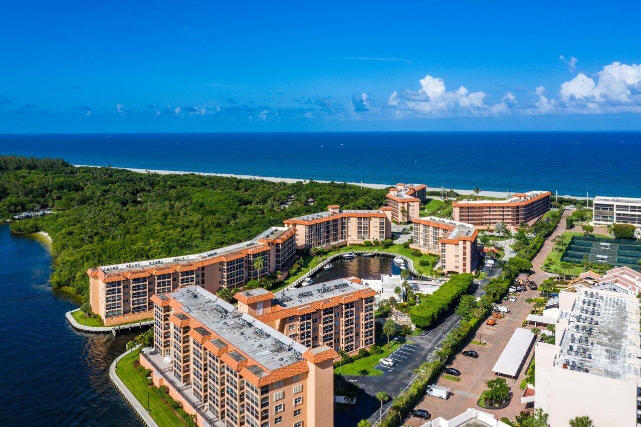 Welcome to this light and bright one bedroom, one and a half bath condo in the highly sought after waterfront community of San Remo.