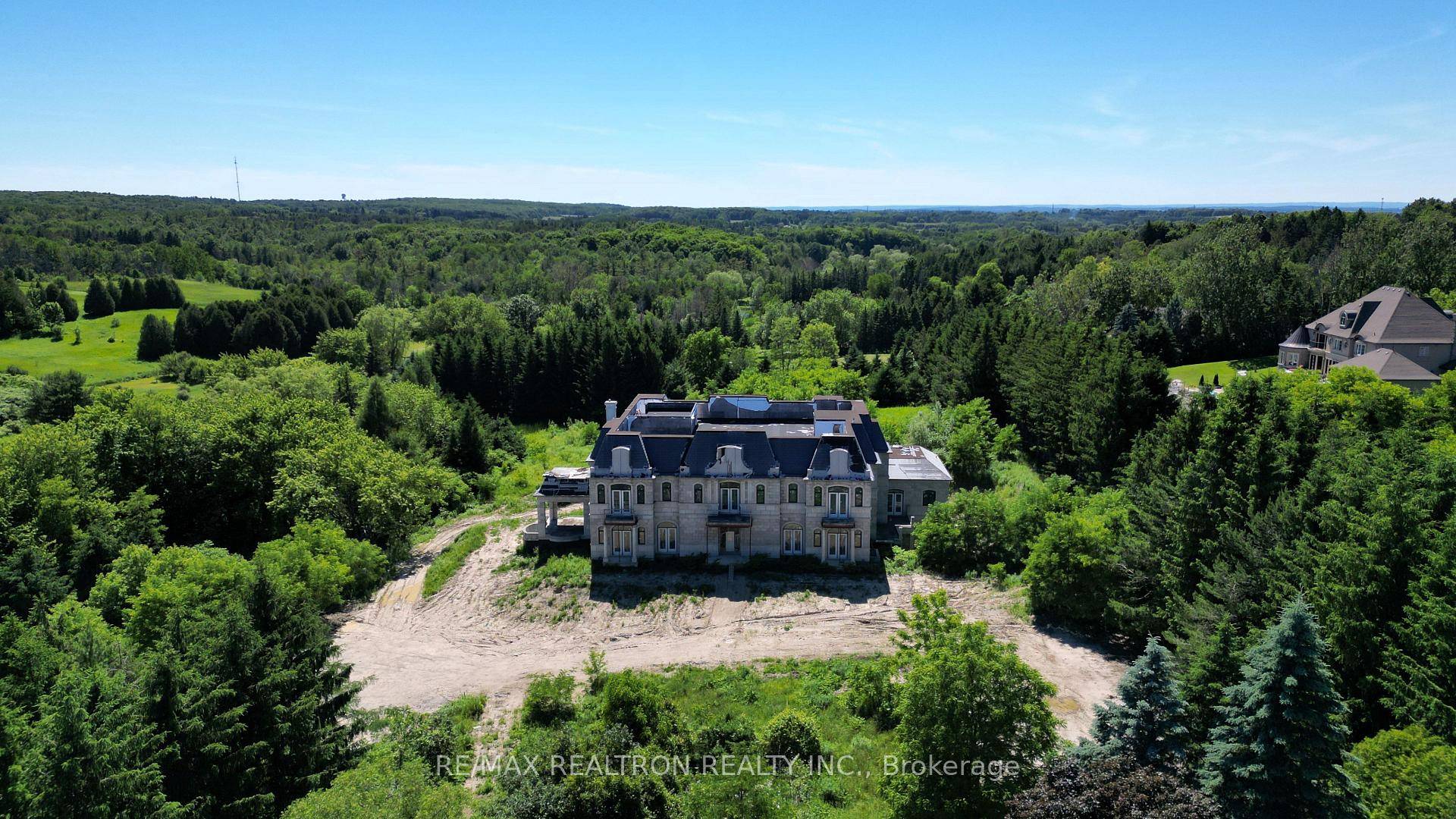 DREAM HOME OPPORTUNITY in King City !