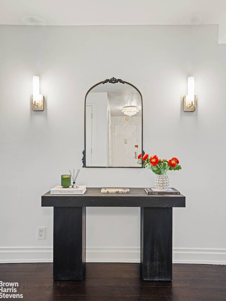 Spacious Renovated 3 Bedroom with Chef's Kitchen, Abundant Light, and Full Service Amenities Welcome to Apartment 6I at 201 East 79th Street, a beautifully updated and exceptionally spacious home in ...