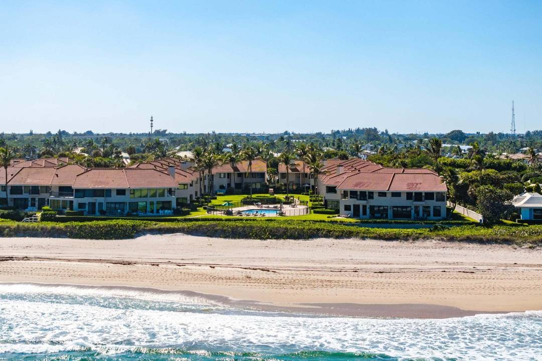 Steps from the sand ! Oceanfront property with private beach access !