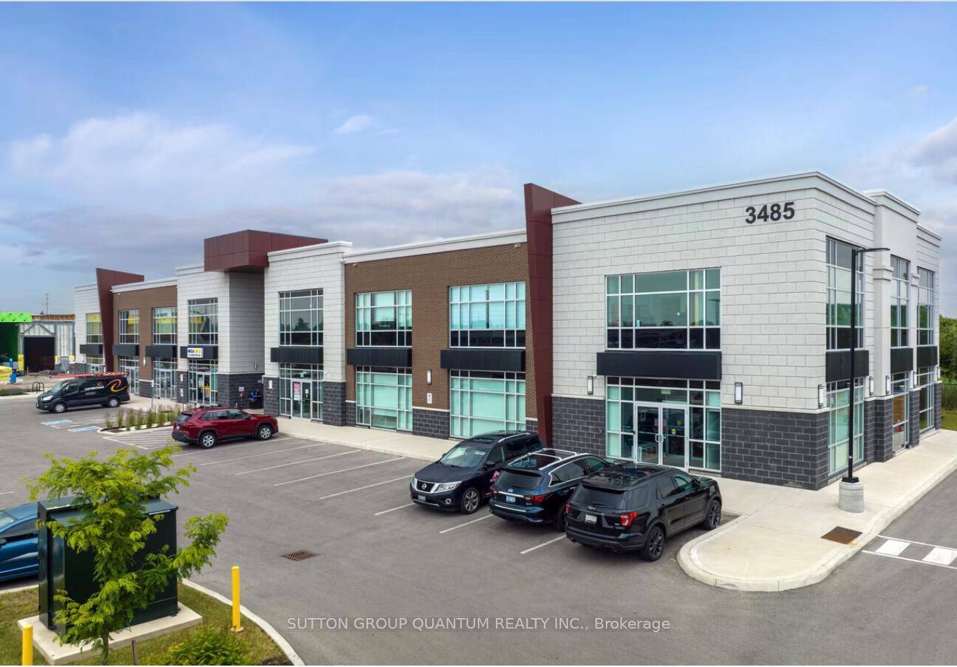 Here is your opportunity to own a main floor commercial unit in Oakville !