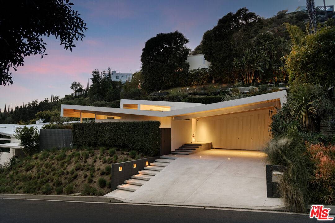 1549 Rising Glen Rd 4BR Sunset Strip La