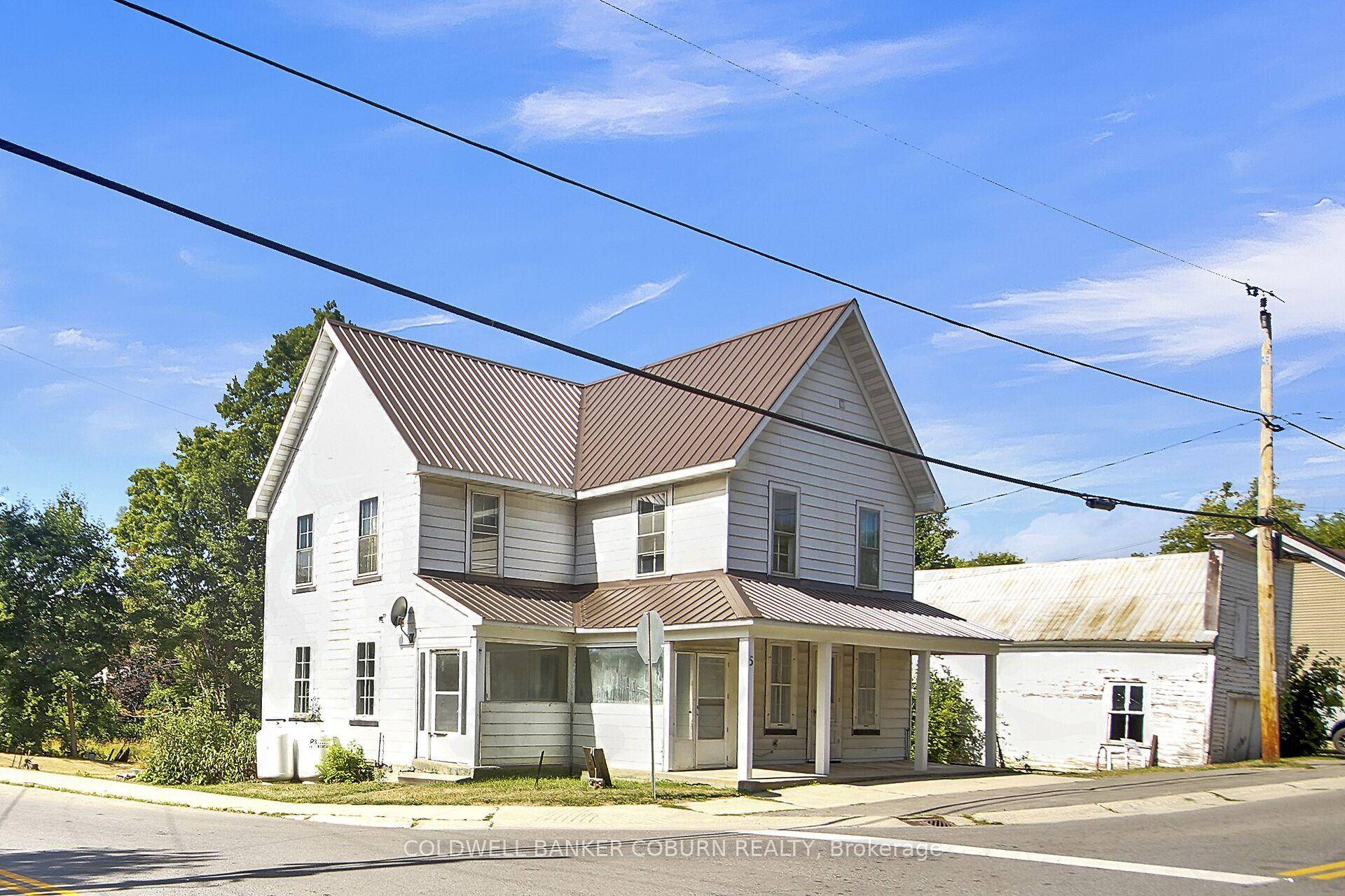OPEN HOUSE SUNDAY. AUGUST 24 2 4PM !