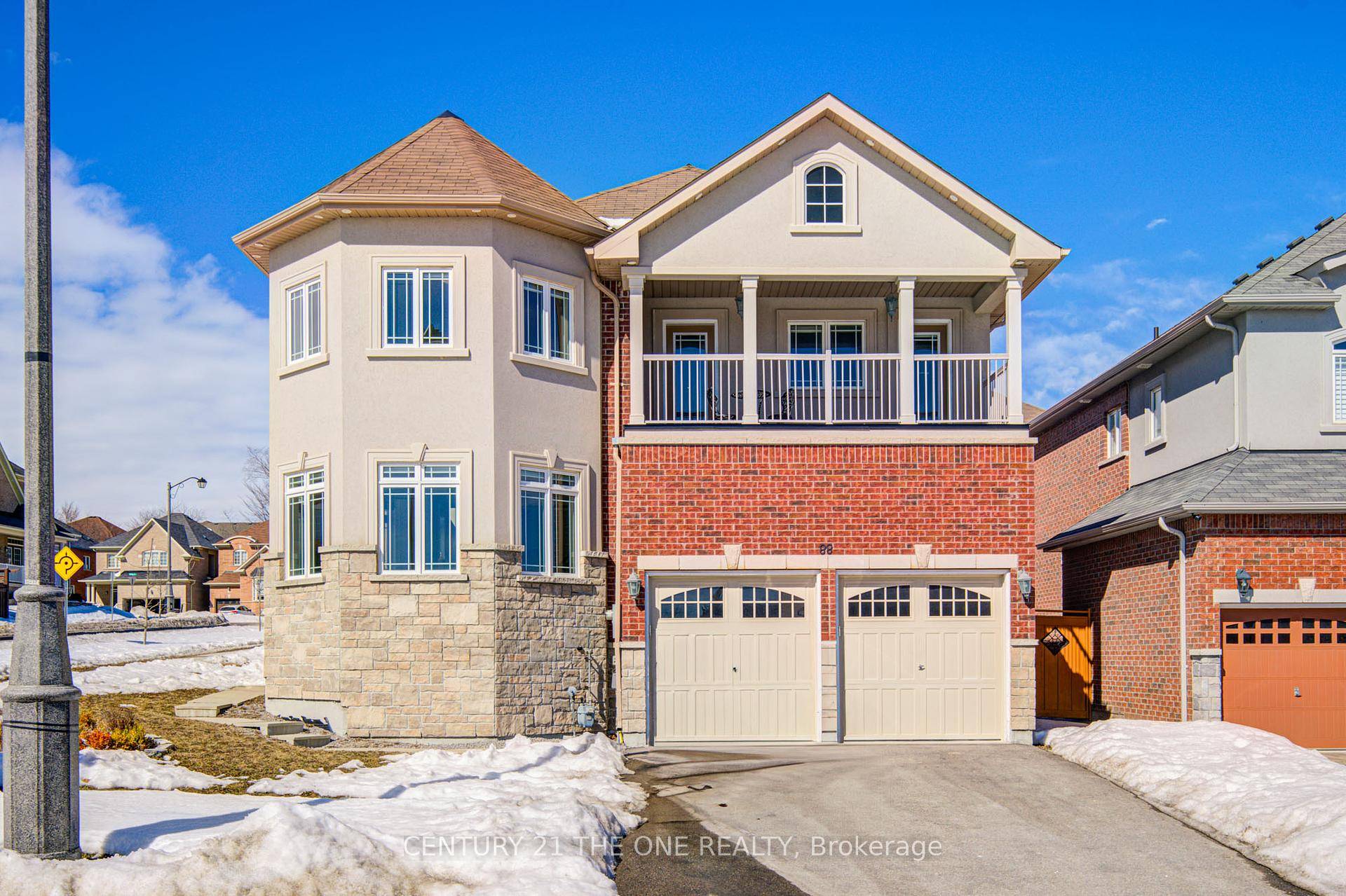 Welcome To This Sun Filled Builder's Model Home amp ; One Of The Youngest House Located In The Prestigious Jefferson Forest Neighborhood On a Premium Corner Lot !