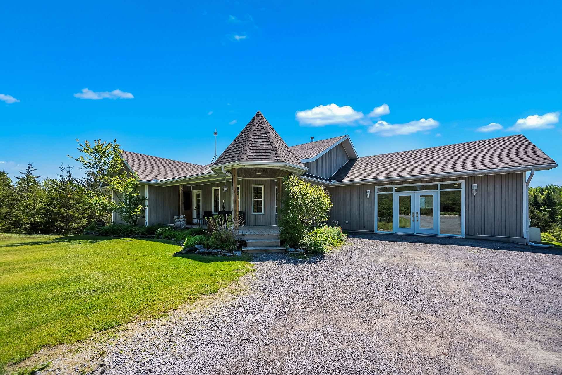 Total privacy in this rural oasis !
