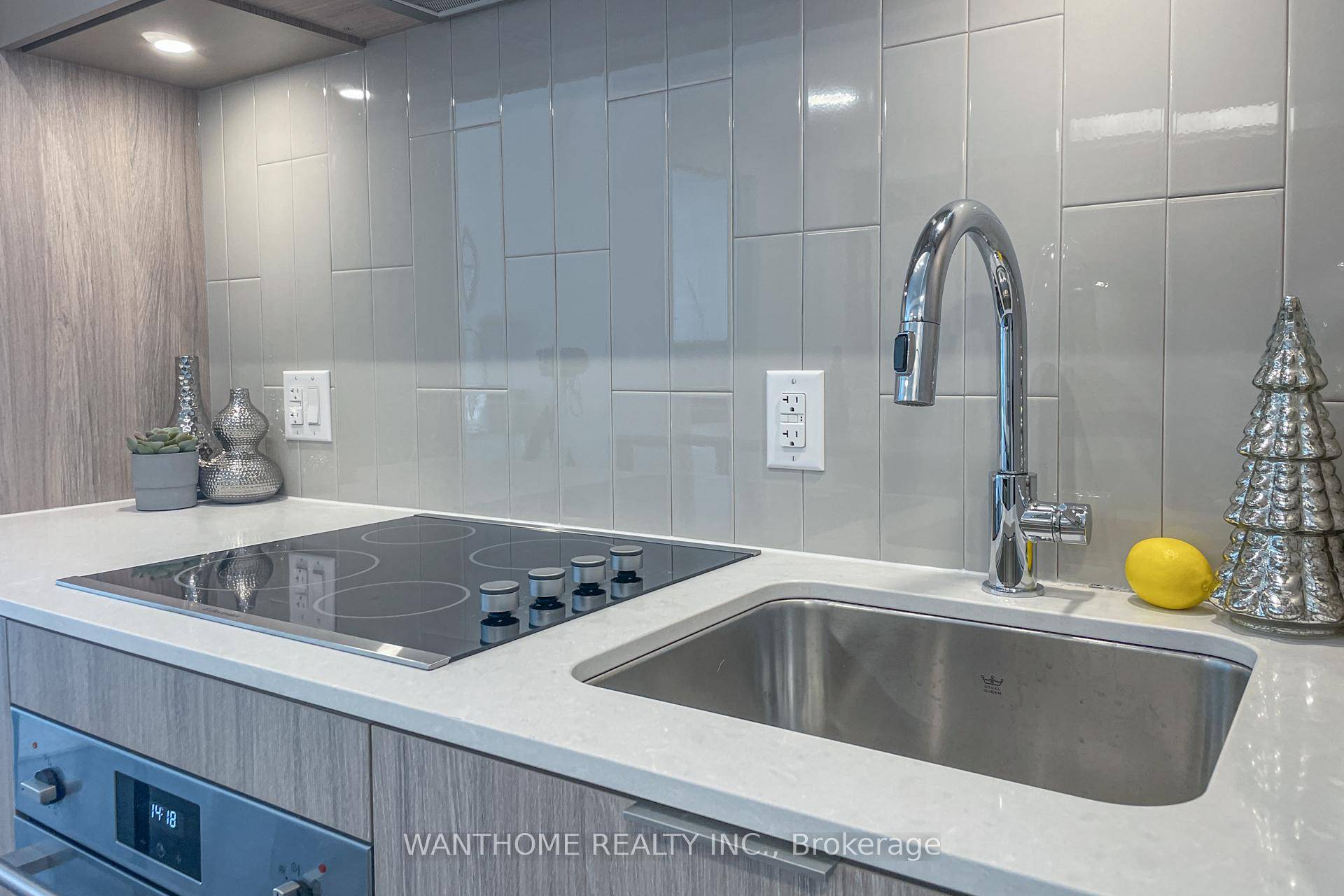 Artsy Boutique Condo Located in Regent Park Community.