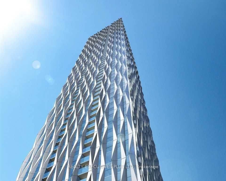 Luxury Condo At 1 Yorkville Ave, Live At The Ultimate Sought After Location, Unit Offers Approx 560 Sq Ft Of Living Space Facing South 1 1 Den Can Be Used ...