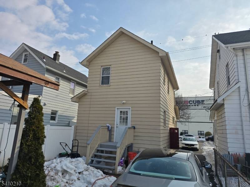 Within in close proximity to parks, shopping centers, transportation stations to NY bus and trains.