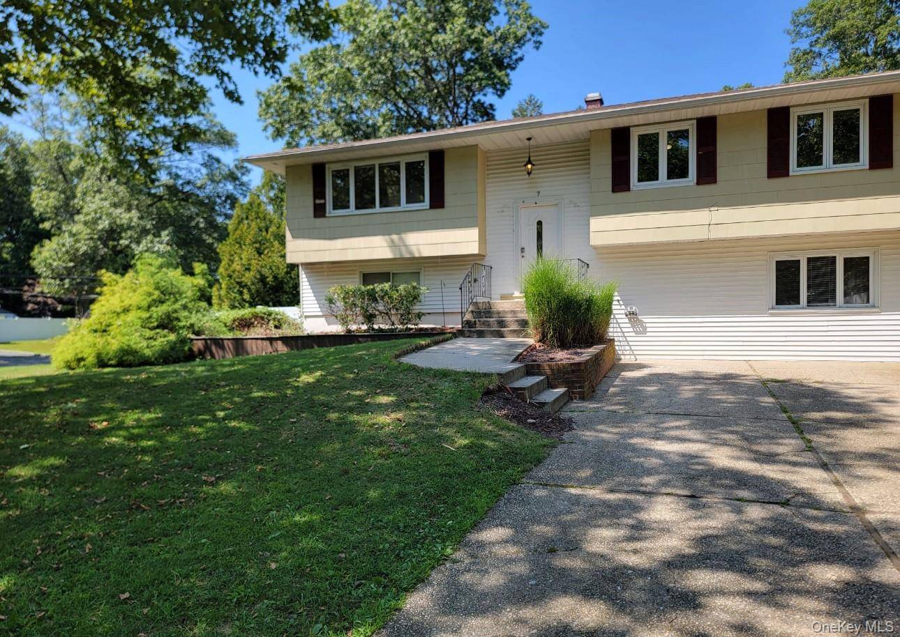 For Rent Newly Remodeled Home Beautifully updated 5 bedroom, 2 bathroom home featuring a fully fenced yard, perfect for outdoor enjoyment and privacy.