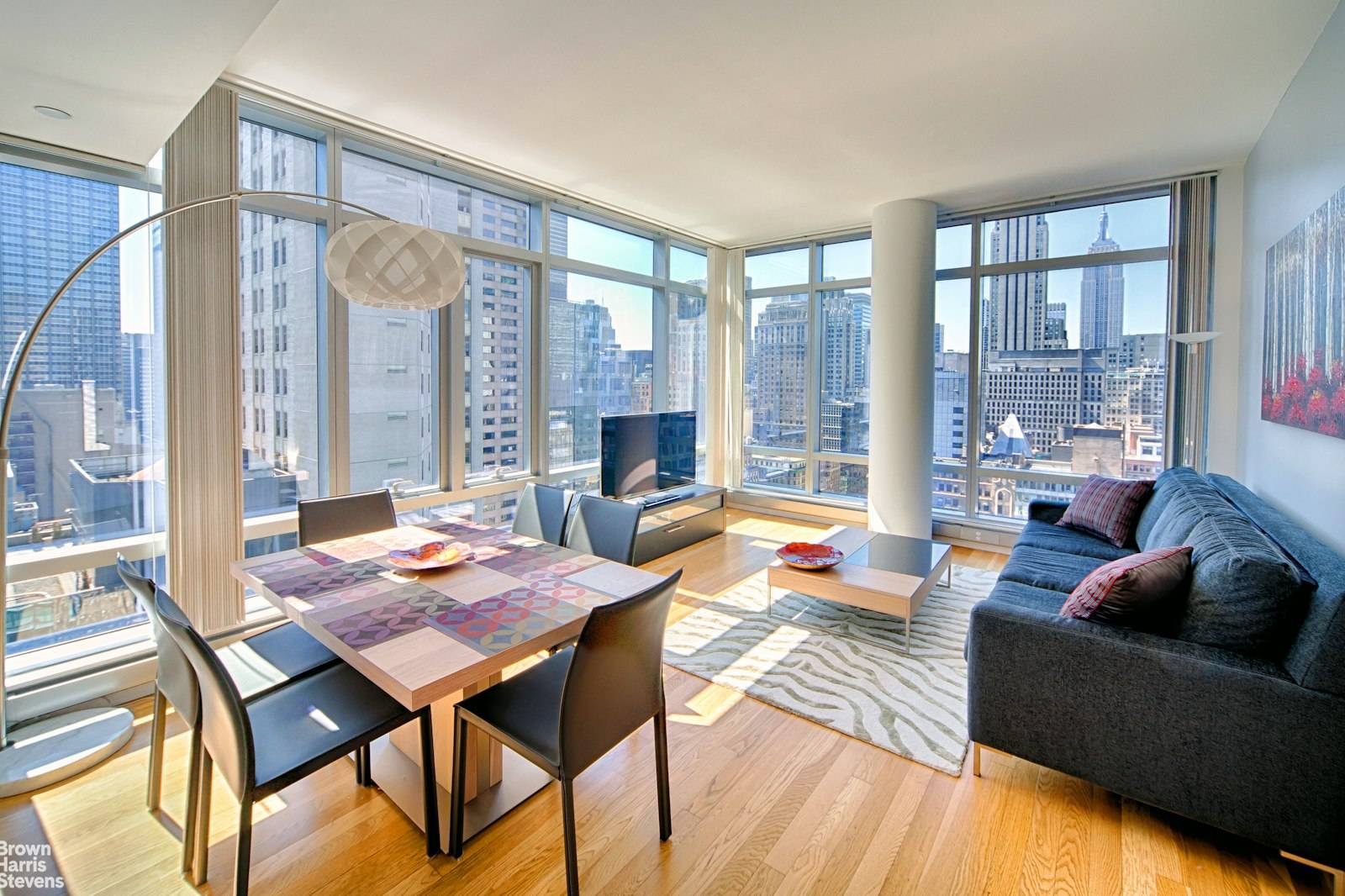 Home In the Heart of Rockefeller Center !