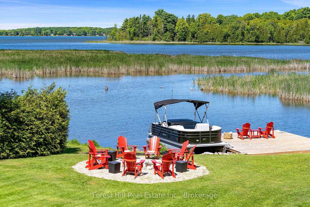 Winter Seasonal Rental Lake Eugenia Waterfront Cottage.