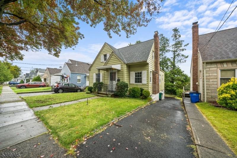 Welcome to this charming home located on a quiet residential street in Bloomfield.