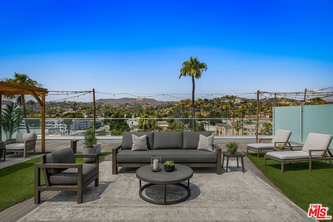 5750  E Hollywood Blvd 2BR Hollywood Hills East La