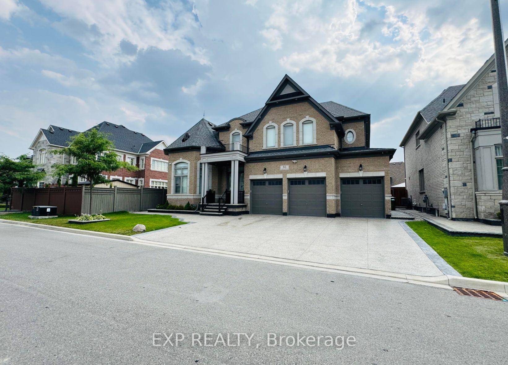 Available Sept 1st Very spacious, close to 1200 sqft, 2 Bedroom Legal Basement Has Been Tastefully Finished W High Quality Material amp ; Attention To Details Wonderful pocket of newer ...