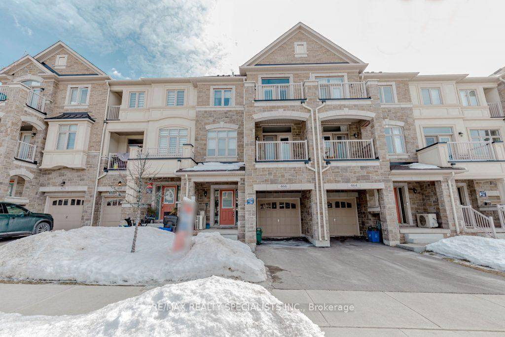 Stunning Townhome by Starlane Homes in a Highly Sought After Oakville Neighborhood !