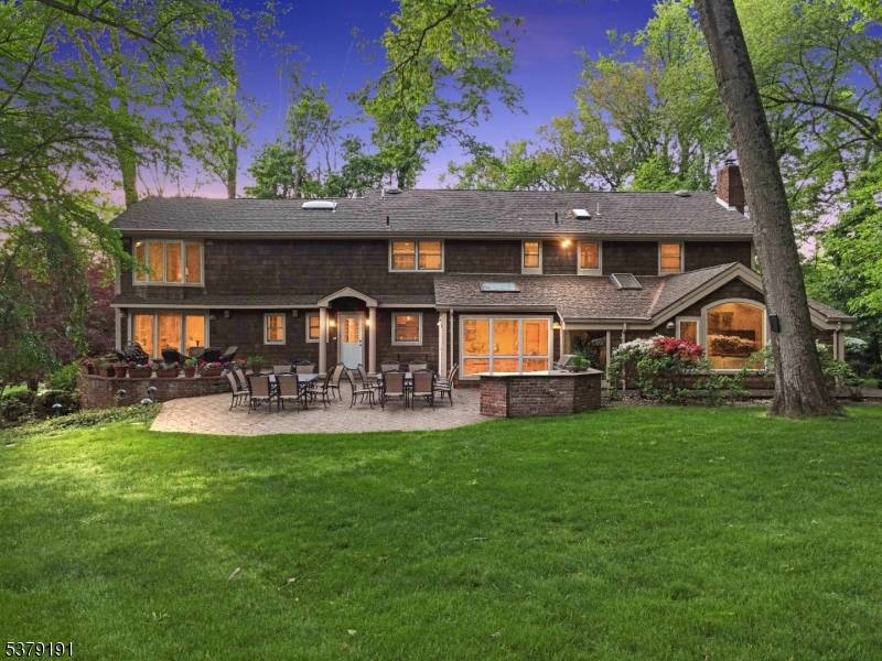 PRIME 2. 2 ACRE INVESTMENT OPPORTUNITY Welcome to an exceptional offering in Alpine ?