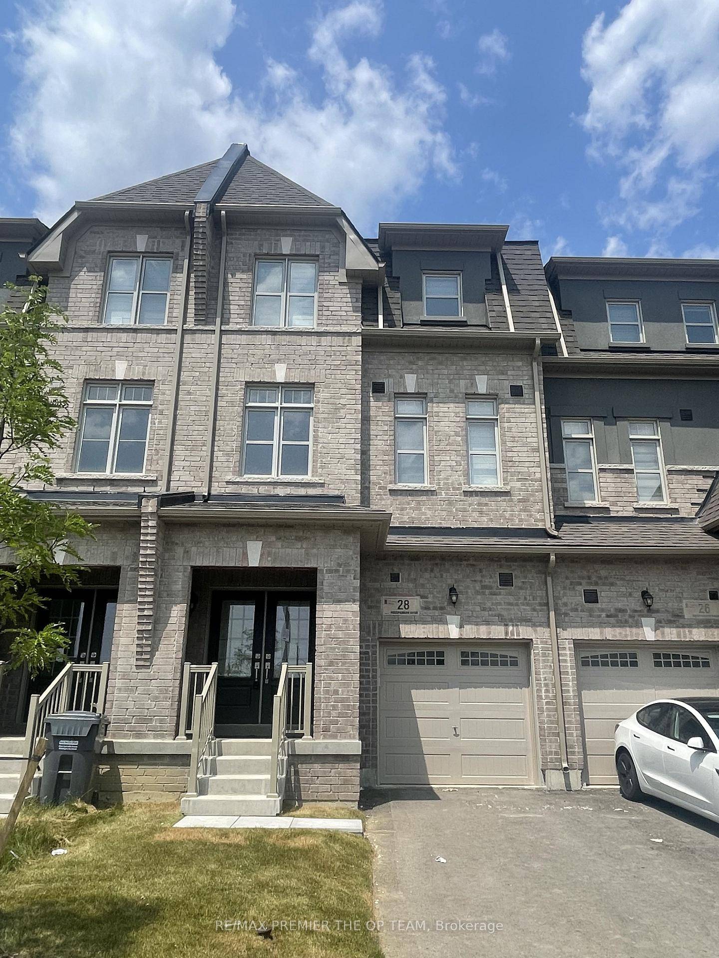 Discover luxury living in this newer townhouse, featuring 9 ft ceilings and a thoughtfully designed layout.