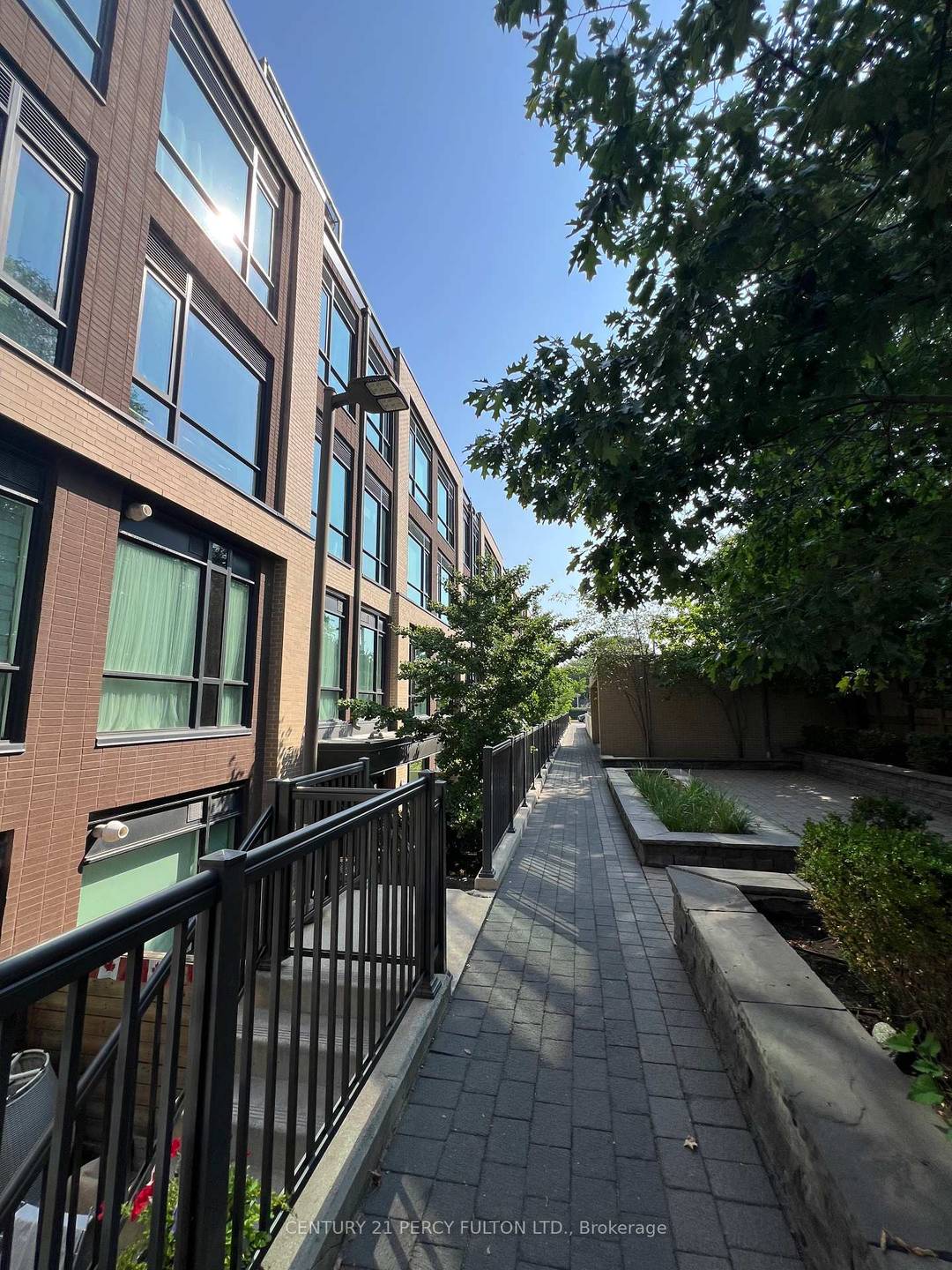 1 minute walk Subway, 15 minuts to UofT or York University, Furnished Ethan Allen Furniture, 2 Bed, 1.