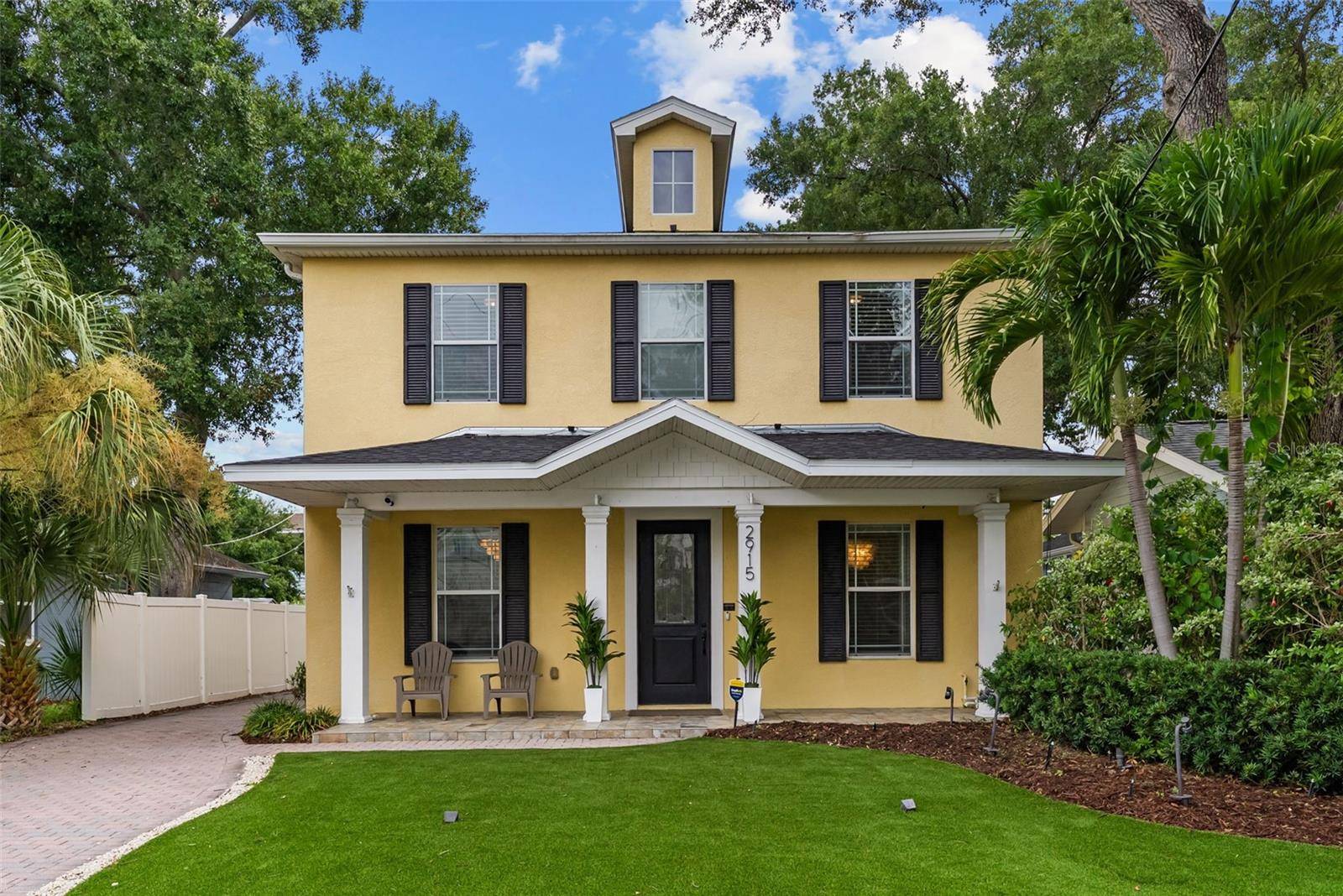 Fully Furnished Luxury Rental in Bayshore Beautiful !
