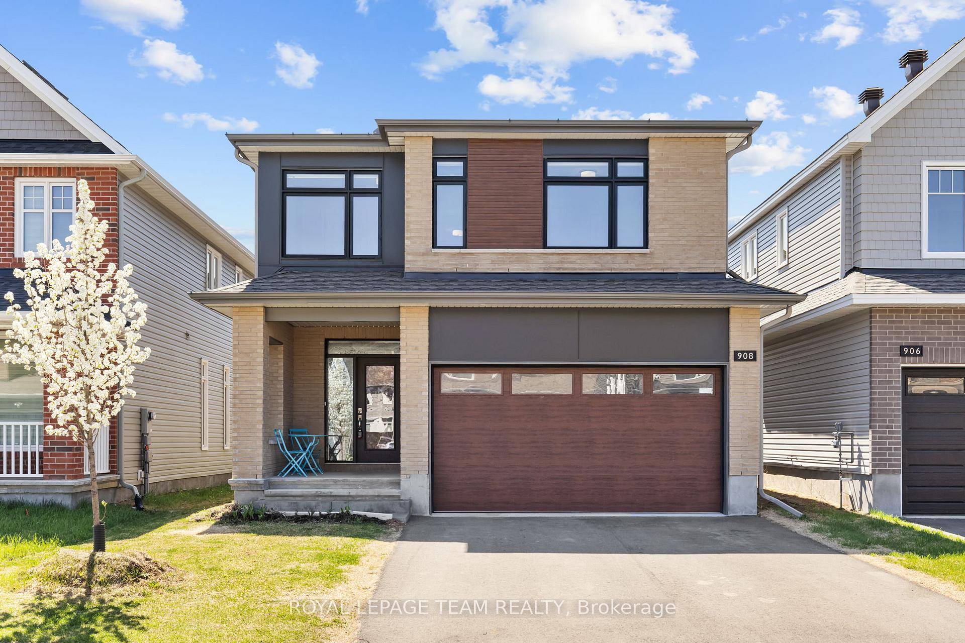 OPEN HOUSE SATURDAY JUNE 21 FROM 2 4PM PREPARE TO FALL IN LOVE with this almost new Tamarack Emerson model in beautiful amp ; highly desirable Half Moon Bay.