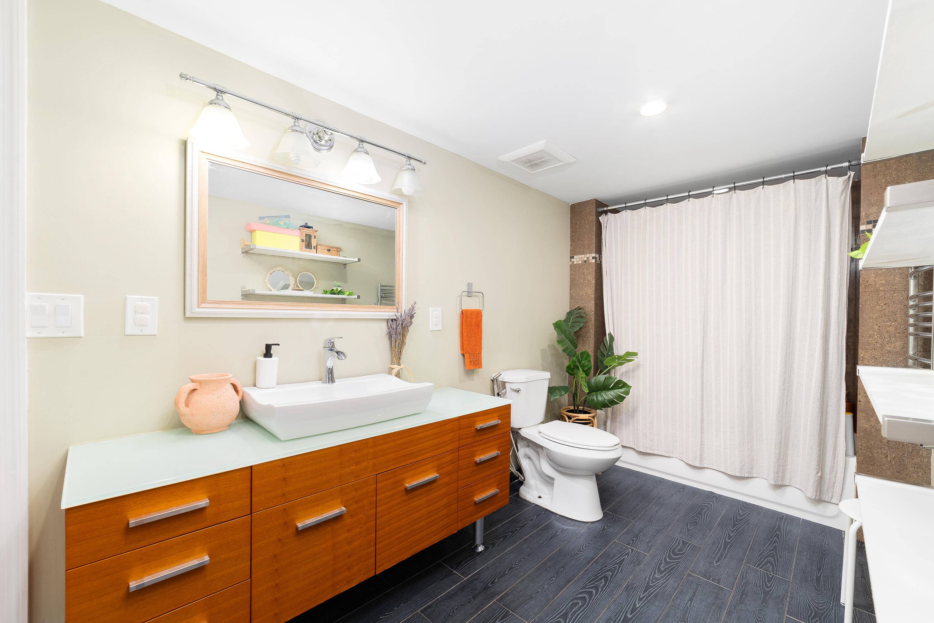 Welcome to your dream home in the desirable RIVERLAND area !
