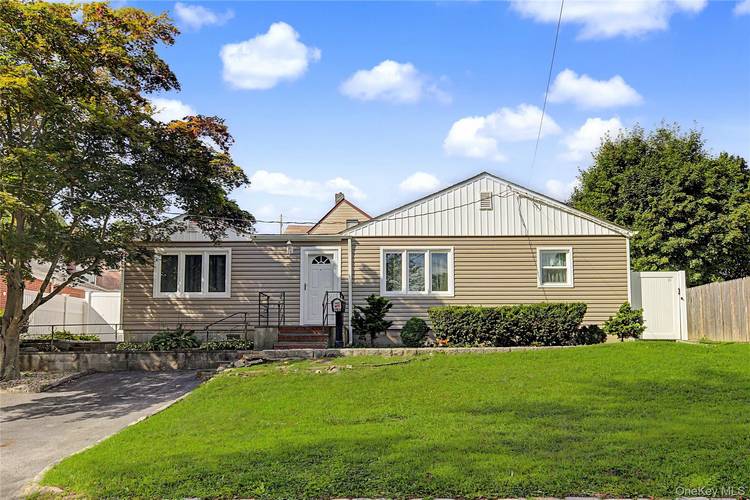 A must see. Spacious bright 3 bedrooms Ranch house with additional rooms to use all on the same level.