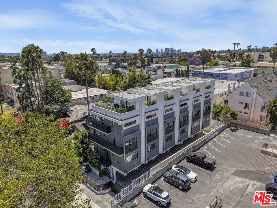 1445 1/4 N Martel Ave 3BR Hollywood Hills East La
