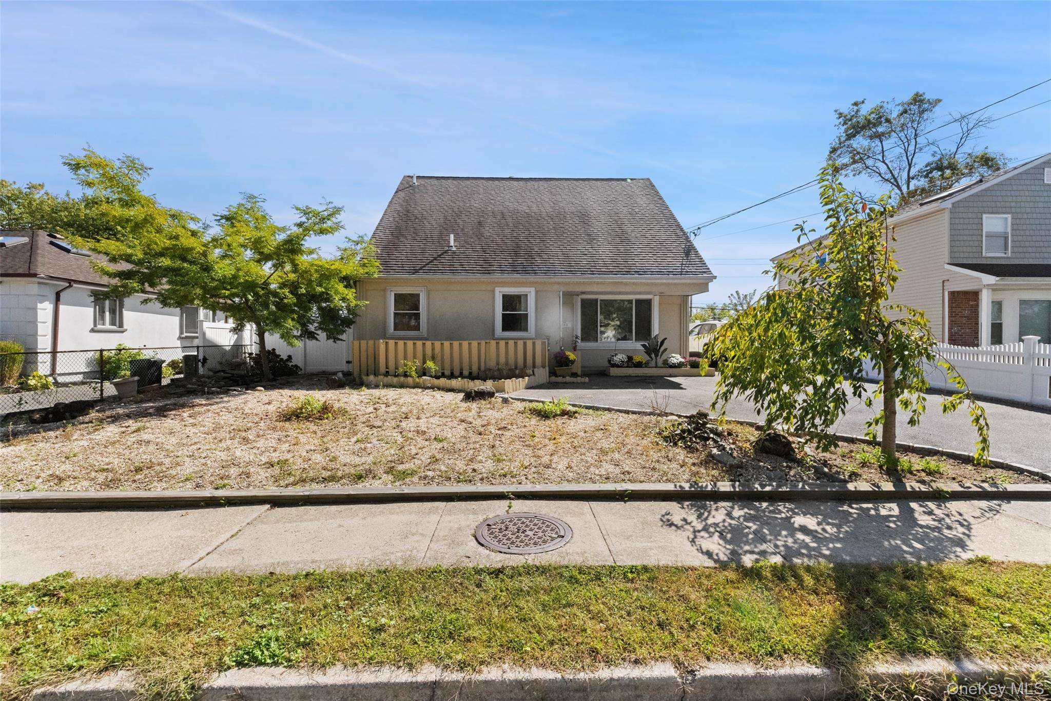 Come check this beautiful 4 bedroom 2.