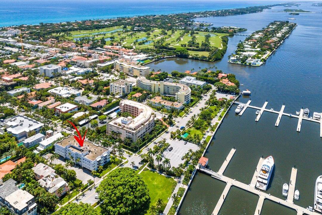 Enjoy this wonderful, spacious unit conveniently located across the street from the new Palm Beach Marina, the Lake Trail, walking distance to the Beach, and 2 blocks from Worth Avenue.