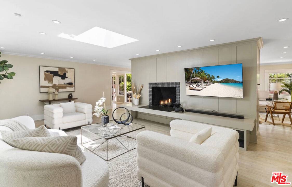 9520 Gloaming Dr 2BR Beverly Hills Post Office | B.H.P.O. La