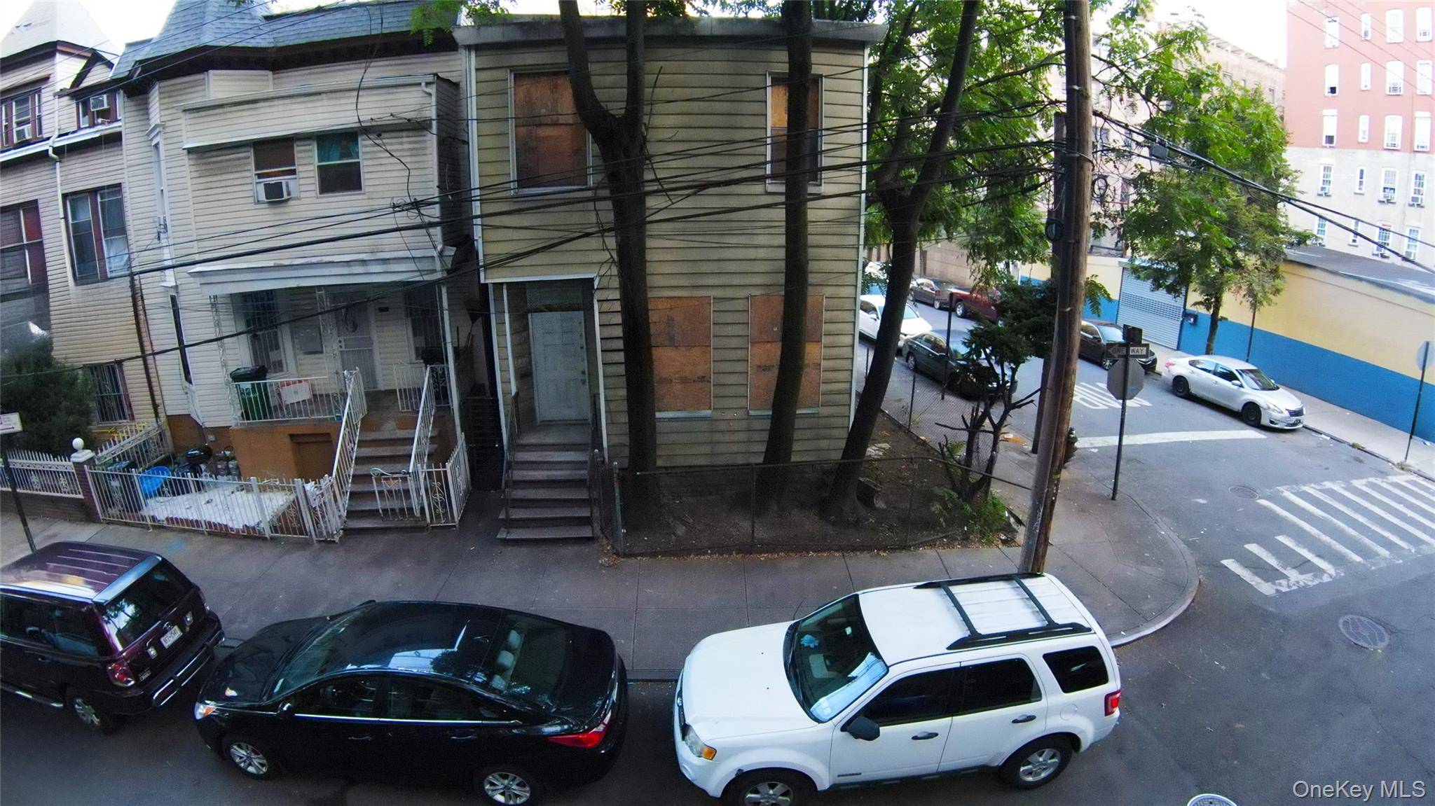 ? ? Fire Damaged Redevelopment Opportunity 2328 Aqueduct Ave, Bronx University Heights Lot 1, 879 sq ft Zoning R7 1 Condition fire damaged structure sold as is R7 1 zoning ...
