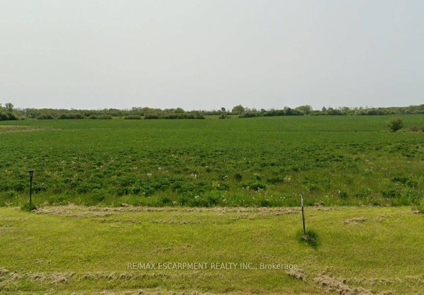 Attractively priced building lot ready for constructing your new country home this Spring.