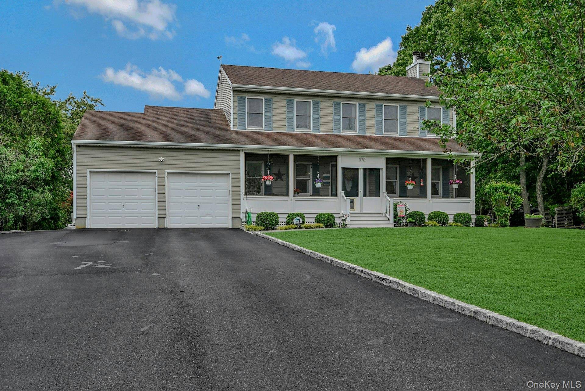Welcome to August Acres A Tranquil Retreat Near Greenport Nestled just a short distance from the charming Village of Greenport.