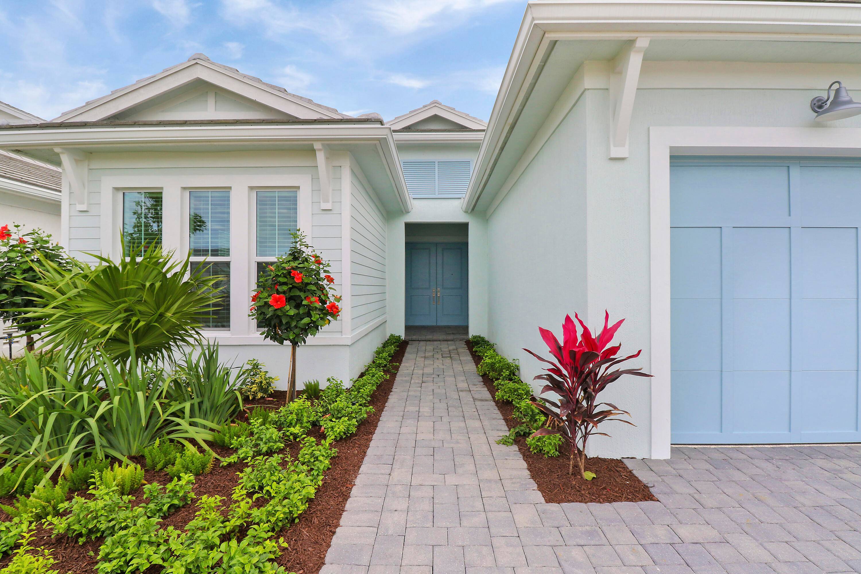 This brand new, gorgeous, light and airy Sabrina model offers volume ceiling and beautiful wood look tile floors throughout, upgraded custom kitchen and appliances, luxurious master bath, beautiful lighting, extended ...