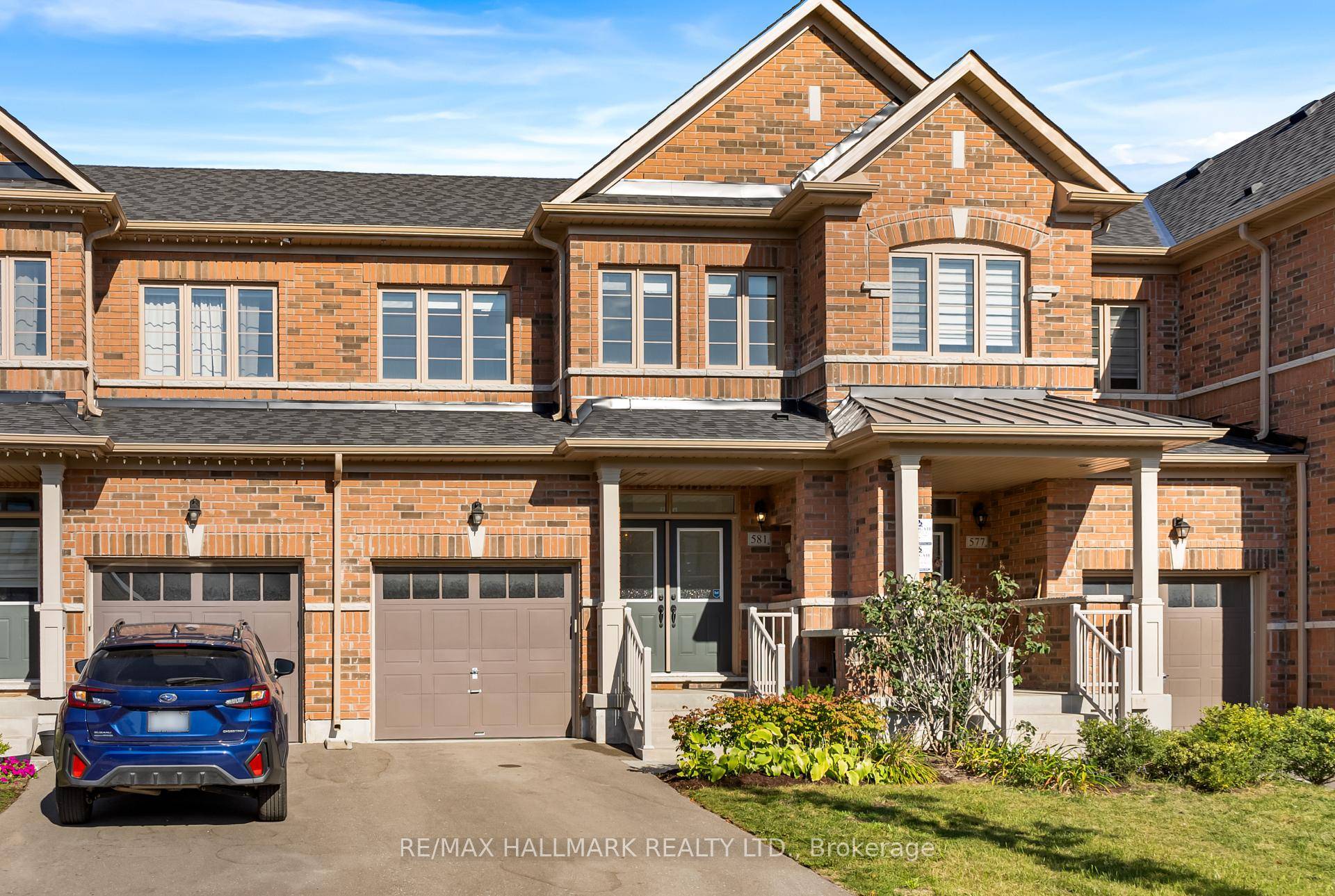 Nestled in the picturesque and highly sought after community of Kleinburg this beautiful 3 year new freehold townhome with 3 bedrooms, 3 bathrooms is calling you home !