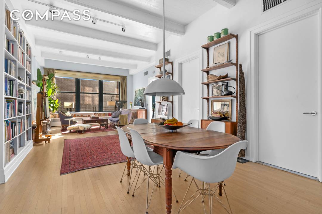 Your Dumbo dream loft awaits at the coveted Sweeney Building, a stately industrial style condominium in the heart of one of Brooklyn s most prized neighborhoods.