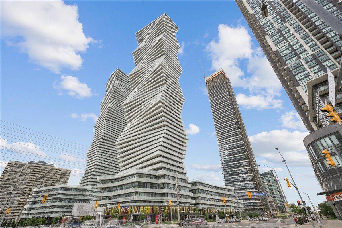 Bright 1 bed unit with stunning city views at M City.