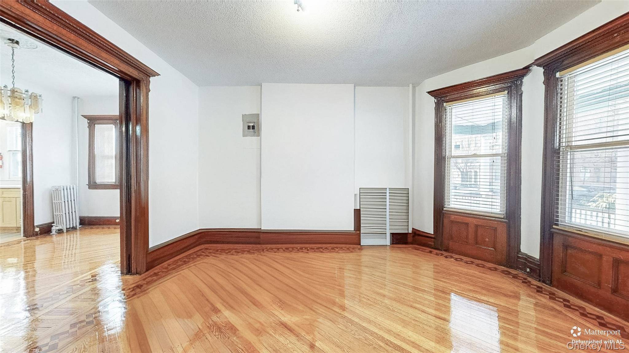 Spacious 3 bedroom 4 bed flex offering approximately 1, 133 sq ft.