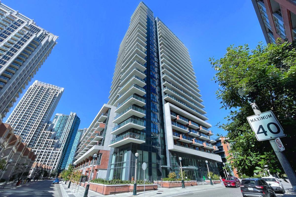 Welcome to Fortune, the final Tower in Onni's prestigious Fort York Community.