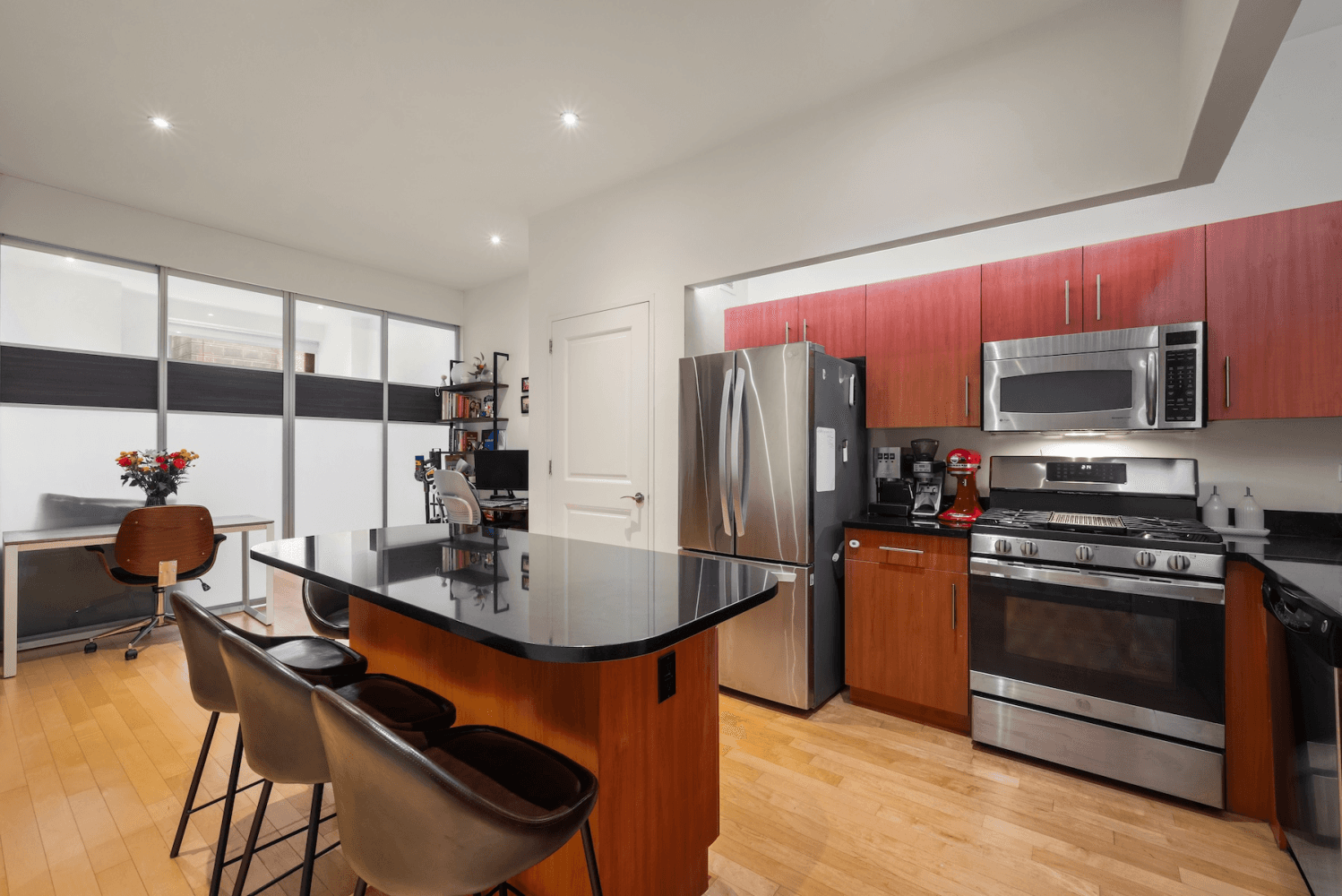 Incredible Value in the Heart of the Financial District !
