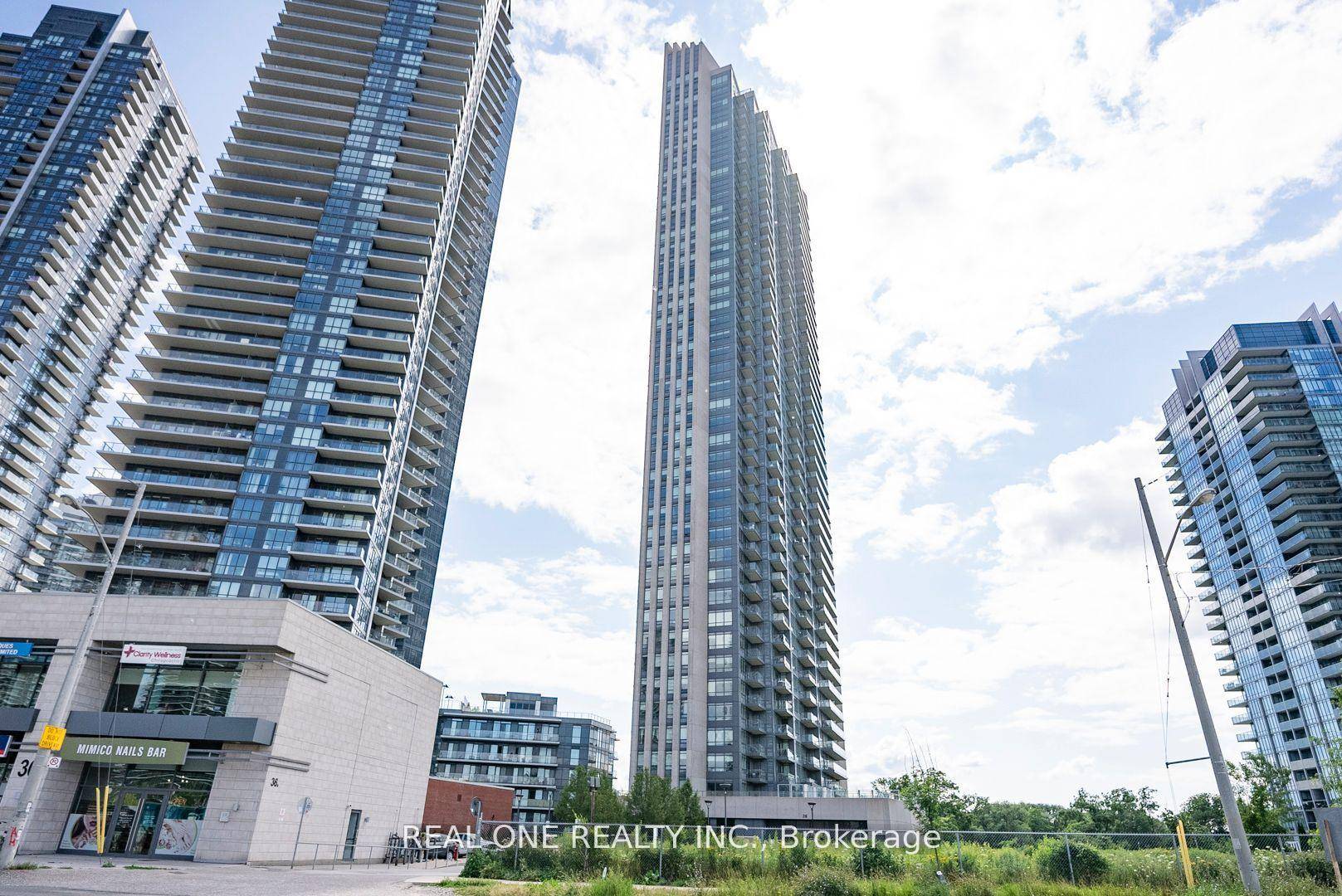 Welcome To The Exquisite Key West Condo, Located In The Popular Mimico Community At Lakeshore amp ; Park Lawn.