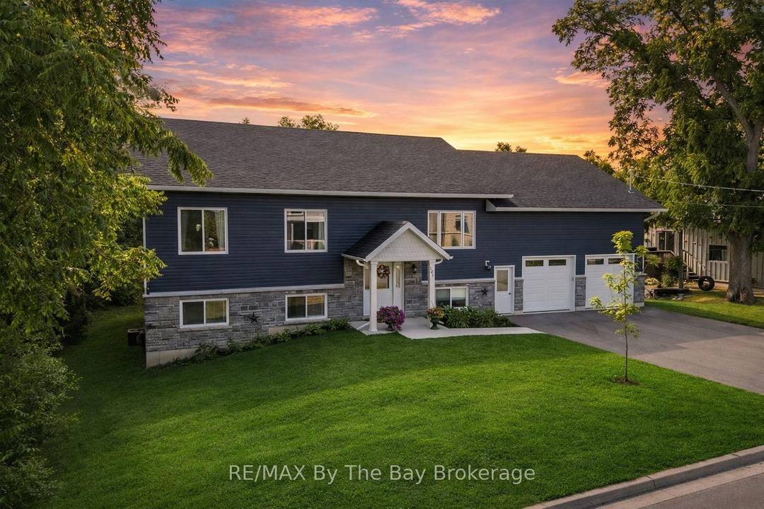 A Rare Opportunity in Creemore !
