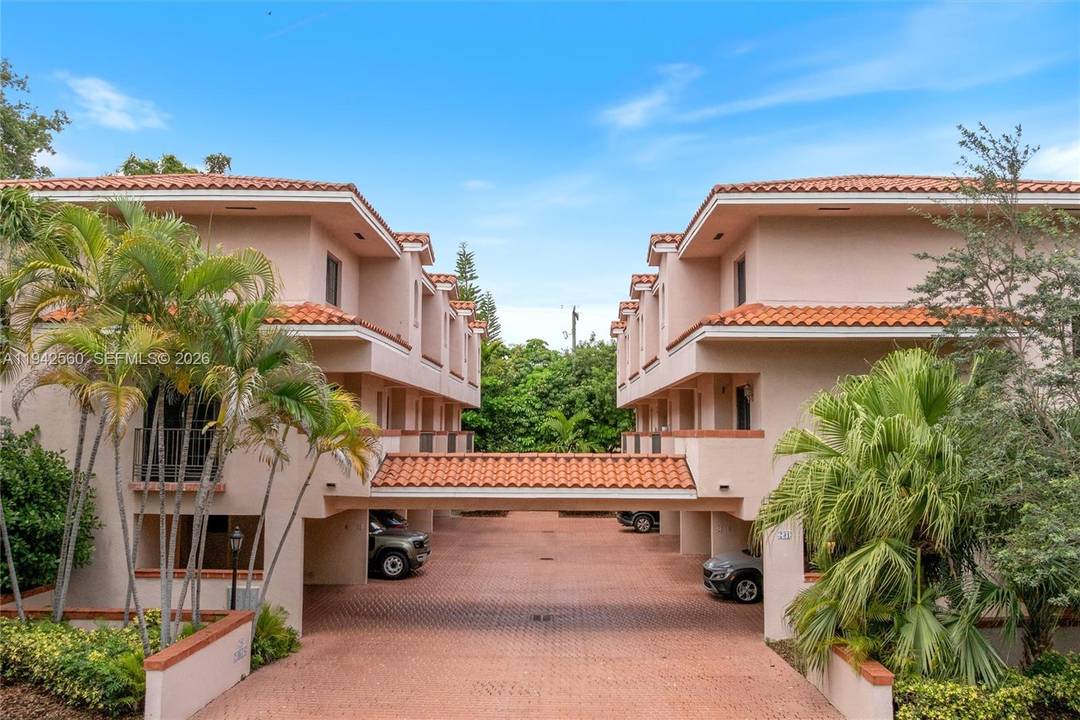 All the charms of Coral Gables living await at Villas de Majorca.