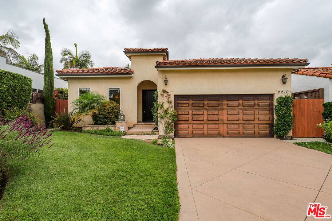 2210   Manning Ave 3BR La