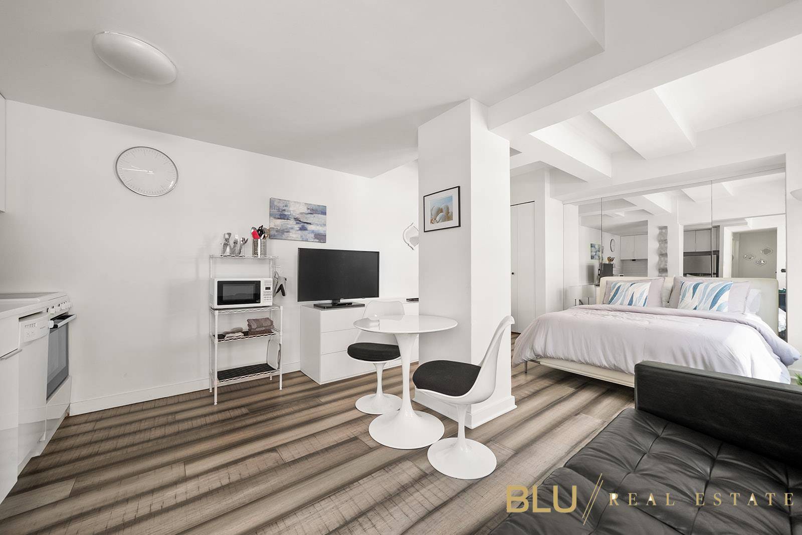 Come home to this beautifully renovated, fully furnished studio condo located in Midtown Manhattan.